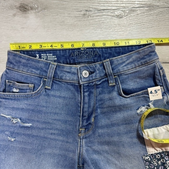 Arizona Jean Company Patchwork Detail Midrise Denim Shorts, Size 3 - Picture 8 of 9